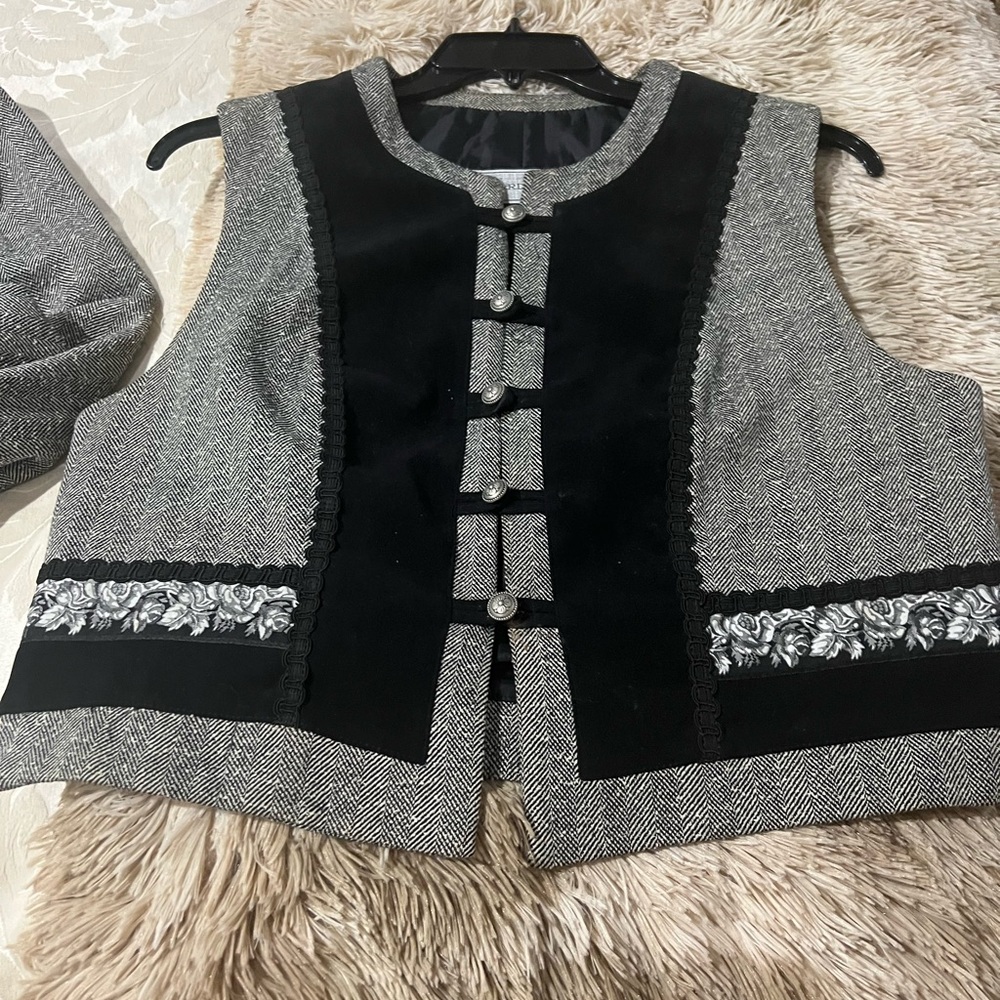 Elegant Black and Gray Women's Vest